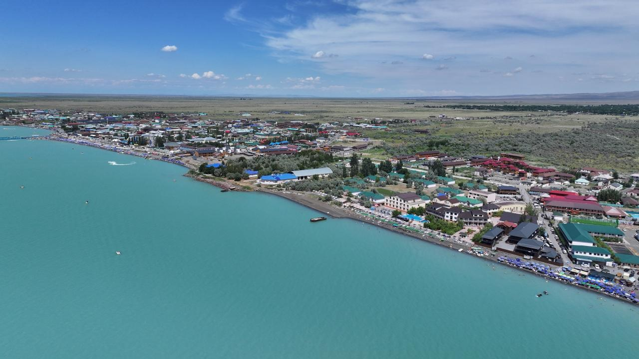 В области Абай утвердили план развития побережья Алаколя