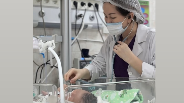 В Алматы выходили новорожденного весом 1159 г и ростом 35 см