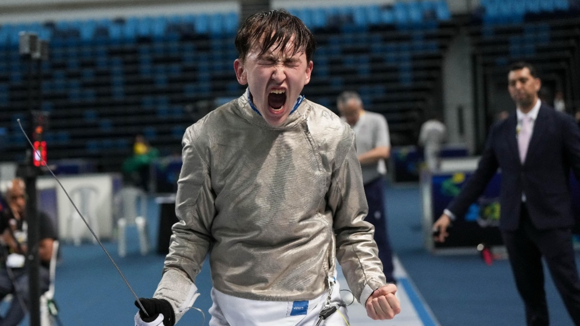 Алматинский спортсмен завоевал историческую медаль на чемпионате мира по фехтованию