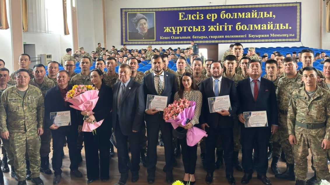 Известная дзюдоистка Абиба Абужакынова встретилась с военнослужащими Национальной гвардии