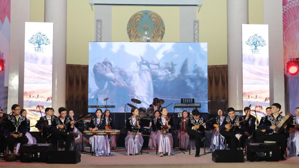 От кюя до рока: в Алматы прошел концерт студенческого оркестра «TUMAR KBTU»