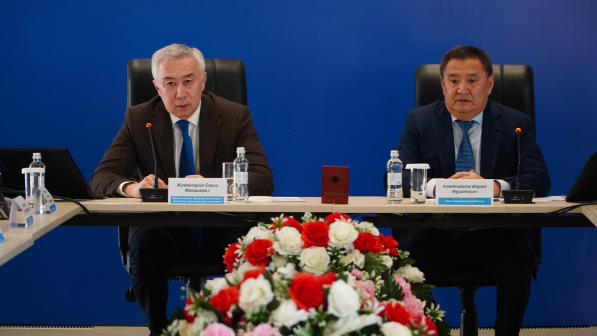 Серик Жумангарин обсудил с аграриями развитие животноводства в Акмолинской области