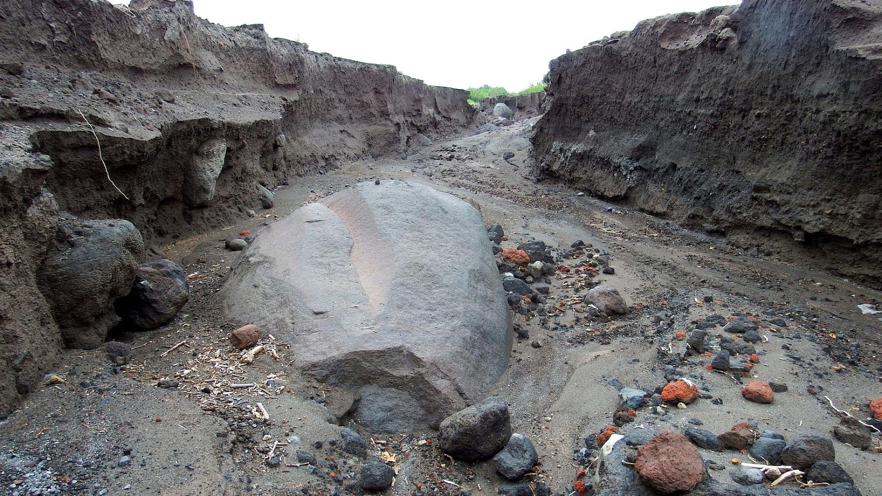 В Акмолинской области прорвало плотину «Шоптыколь»