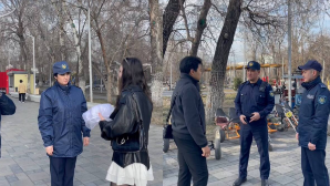 В Казахстане ввели запрет на одежду, скрывающую лицо в общественных местах