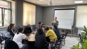 Как защитить семью от опасных течений: в Алматы матерей учат распознавать скрытые угрозы в соцсетях