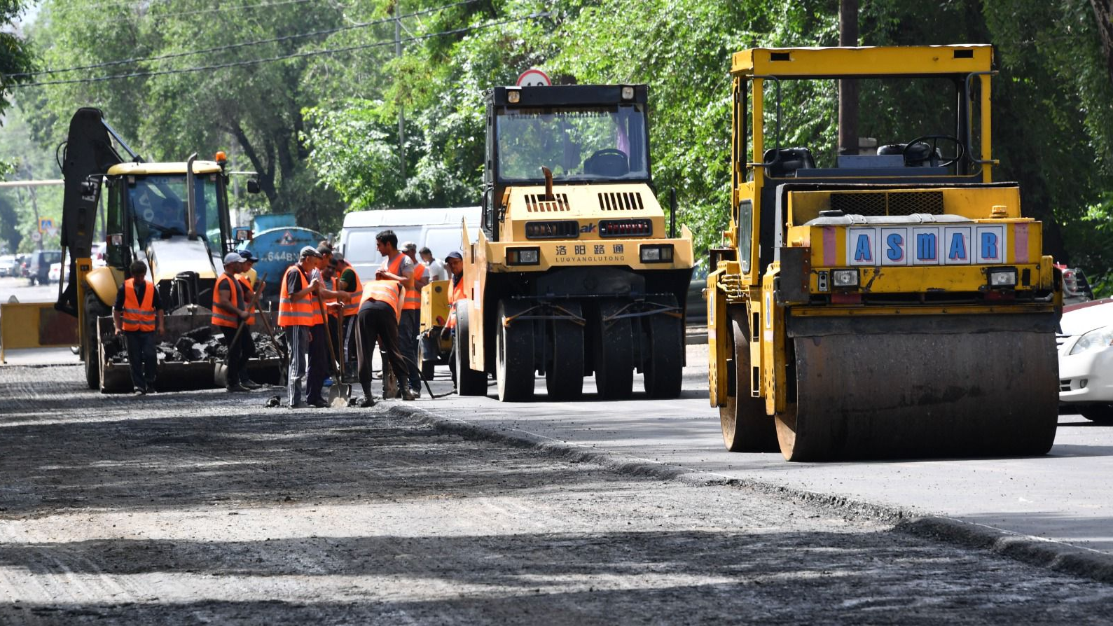 В Казахстане модернизируют дороги к туристическим локациям