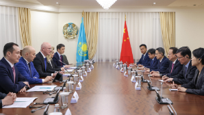 Роман Скляр встретился с заместителем секретаря парткома города Шанхай Гун