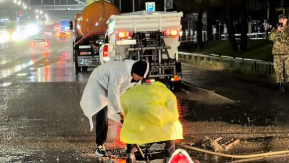 Ливень в Алматы прошел без последствий, службы продолжают круглосуточный мониторинг