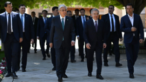 Касым-Жомарт Токаев и Шавкат Мирзиёев посетили мемориальный комплекс Бахауддина Накшбанди