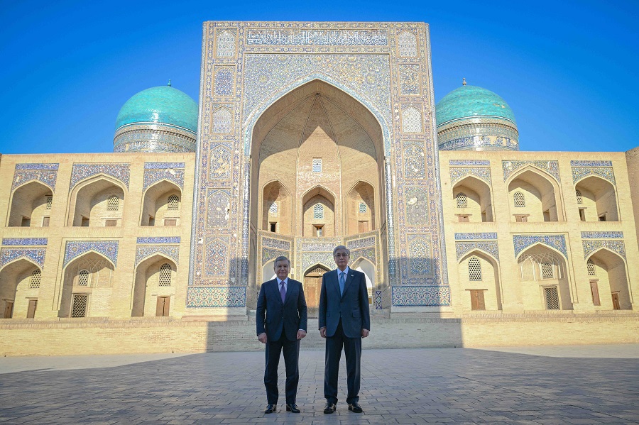 Президенты Казахстана и Узбекистана посетили достопримечательности Бухары