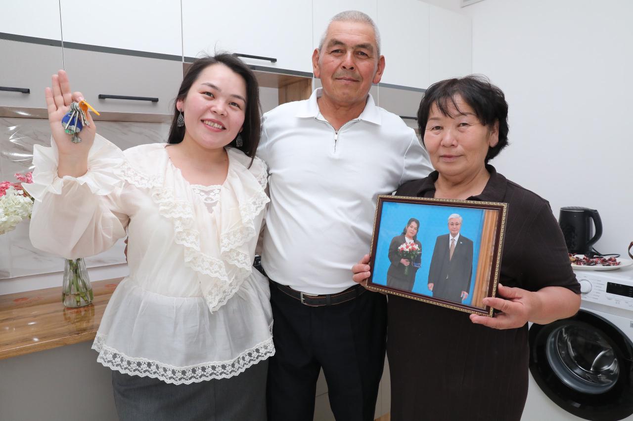 Молодые ученые заселились в квартиры, врученные Президентом