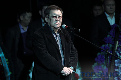 Глава государства направил телеграмму соболезнования родным и близким народного артиста Казахстана Есмухана Обаева