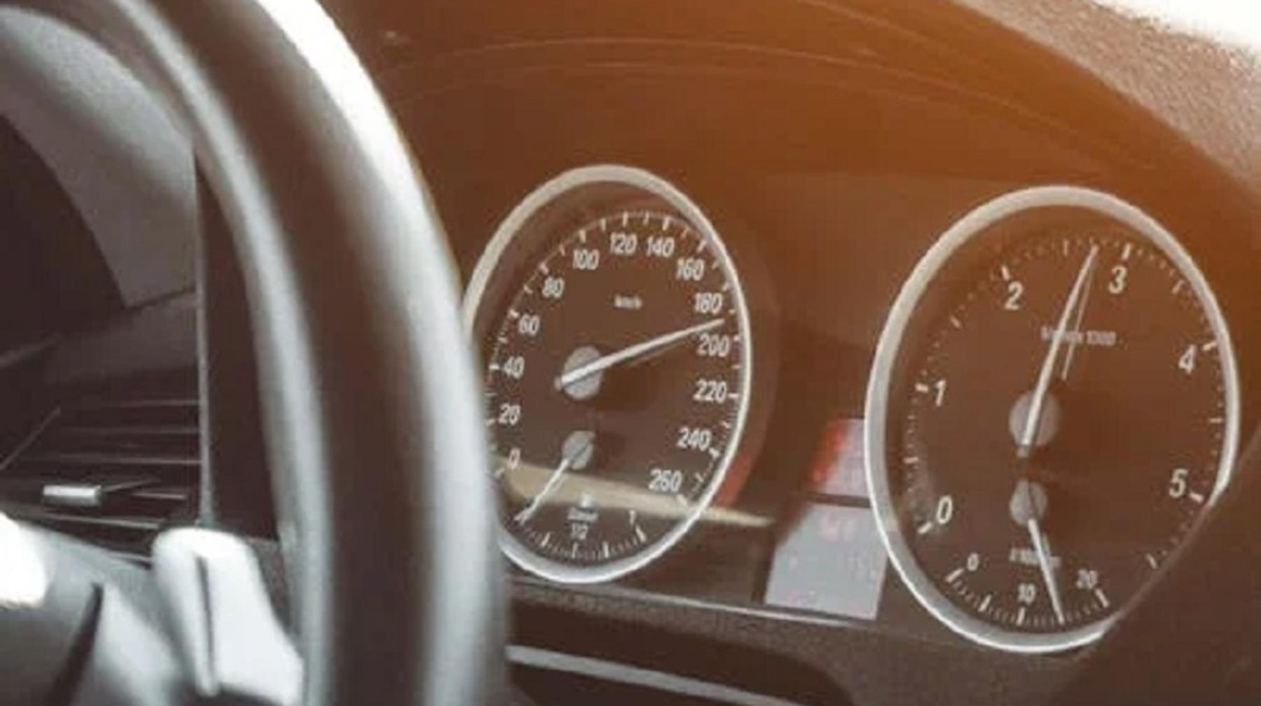 Казахстан усиливает меры дорожной безопасности и контроль за водителями