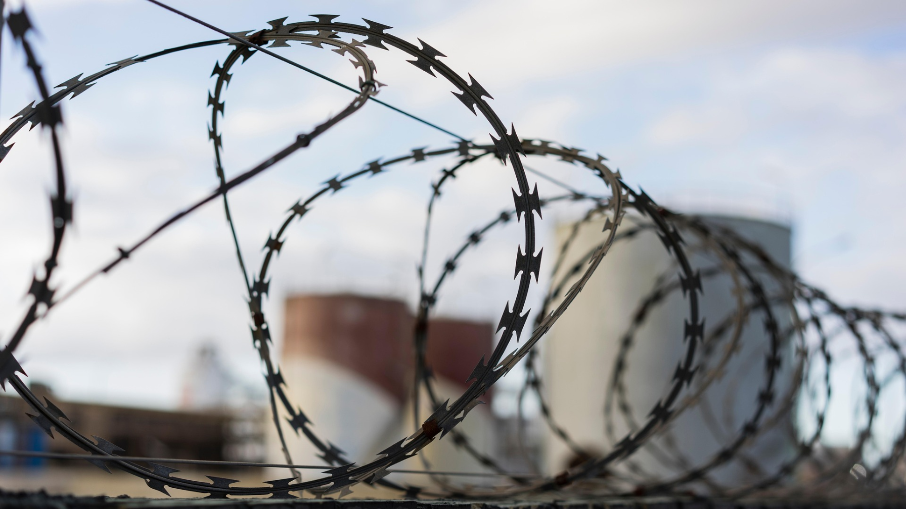 В области Абай пресекли сталкинг: мужчина осужден за давление на бывшую возлюбленную