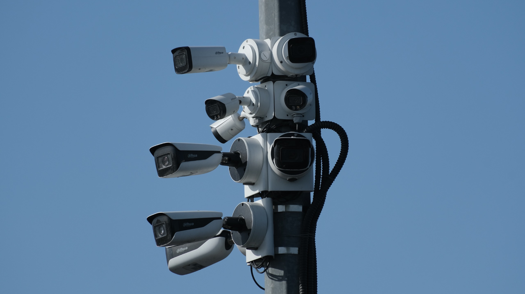 Камеры выявляют непристегнутые ремни и телефоны в Астане