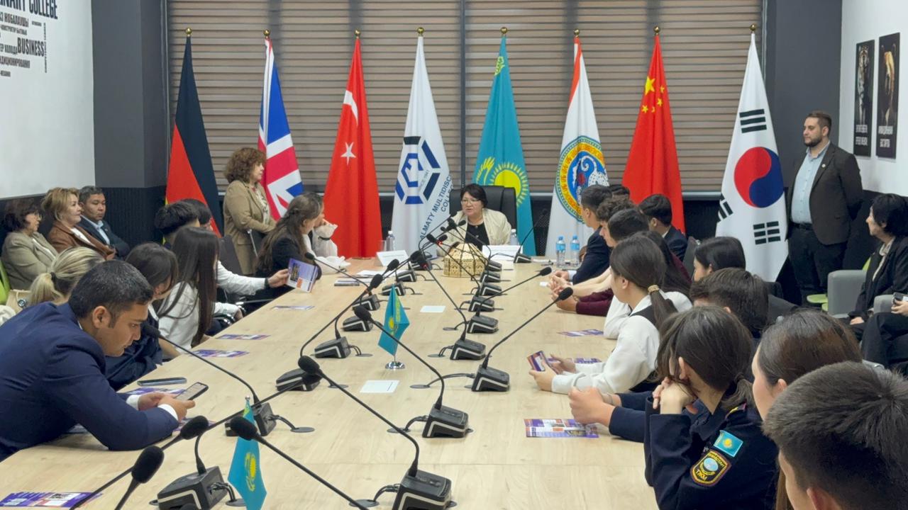 В Алматы состоялось третье заседание Клуба молодых избирателей