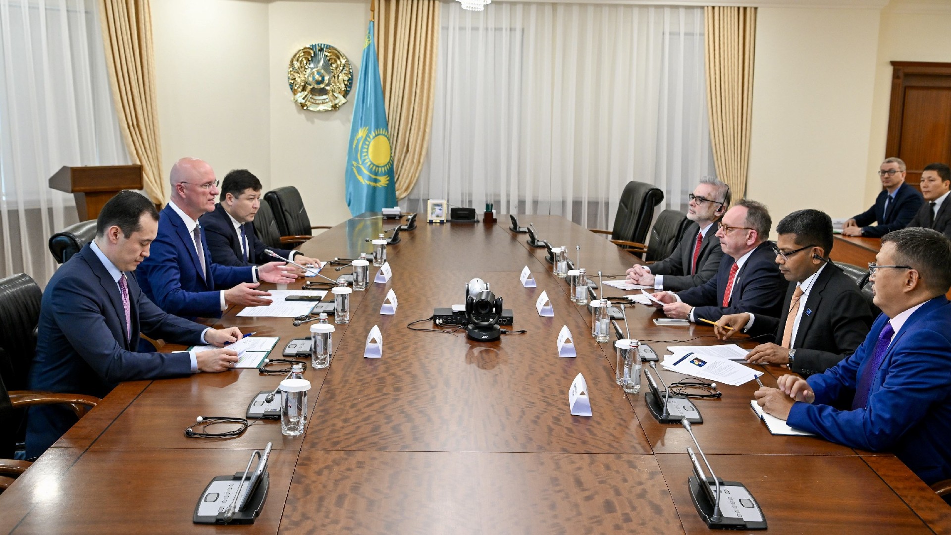 Роман Скляр провел встречу с гендиректором АБР