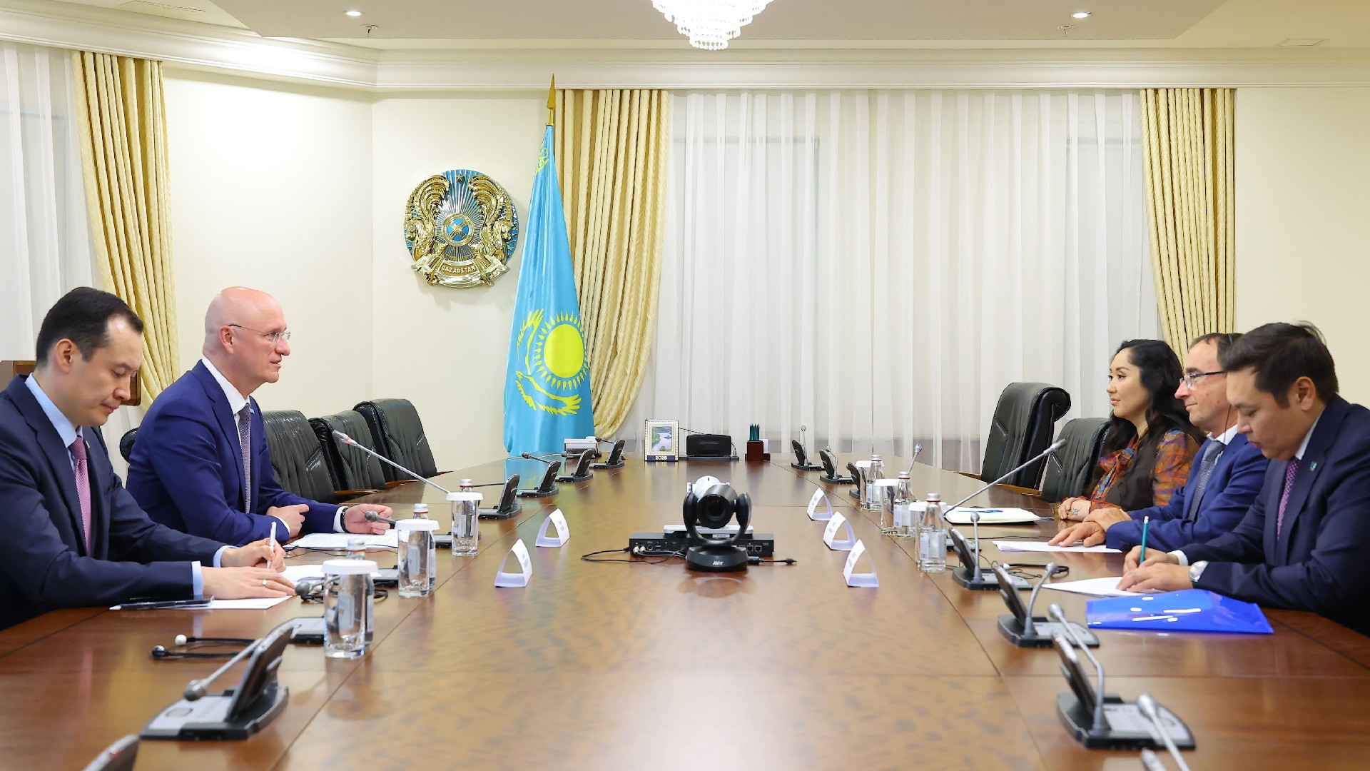 В Правительстве обсудили ход реализации инвестпроекта с генеральным директором Svevind Group