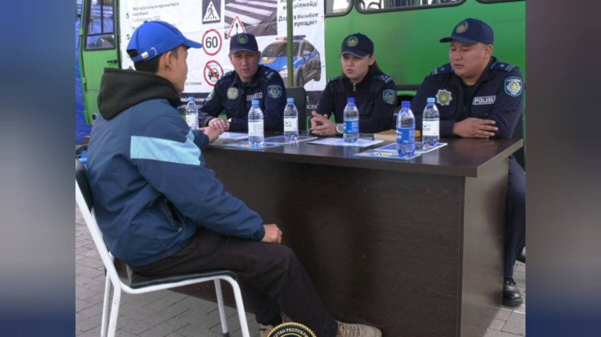 Мобильные пункты полиции начали работу в Алматы