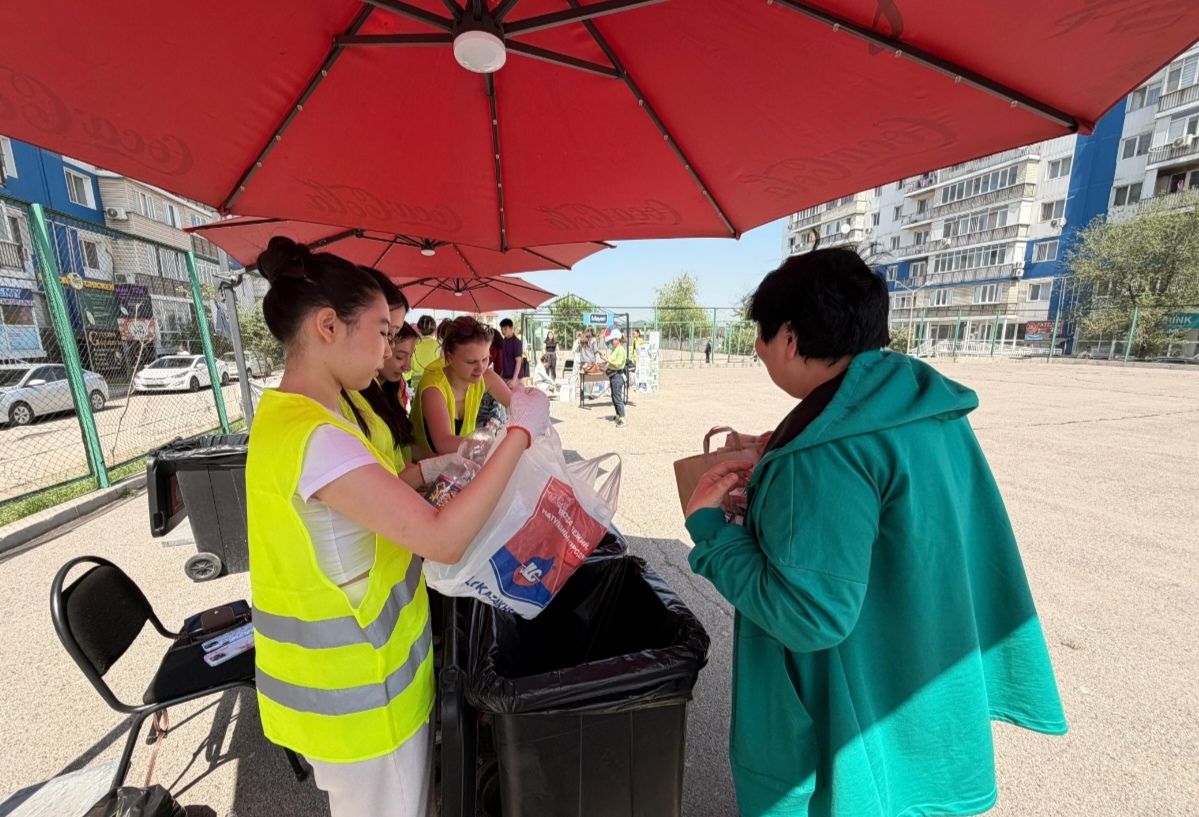 В рамках экоакции «Зеленый сбор» жители Алматы и Алматинской области сдали более 200 кг вторсырья и опасных отходов