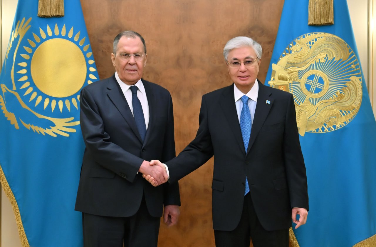 Касым-Жомарт Токаев принял министра иностранных дел Российской Федерации Сергея Лаврова